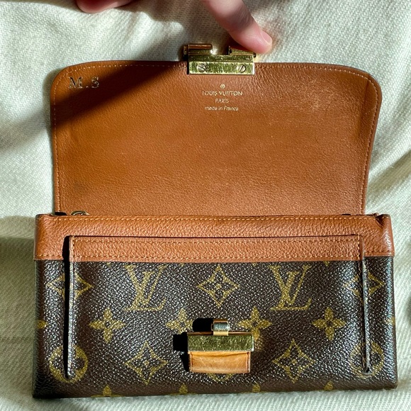 Louis Vuitton Elysee Vintage Wallet w/ COA - Picture 8 of 16